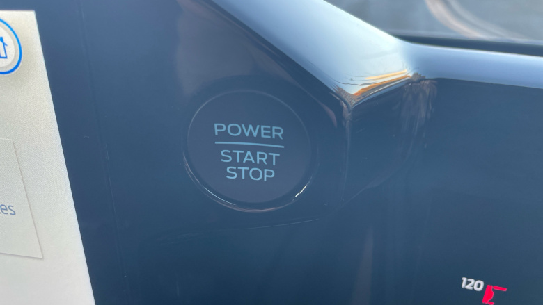 Ford Tourneo Custom 320 L1 Diesel Fwd 2.0 EcoBlue 136ps H1 Titanium 8 seater Auto